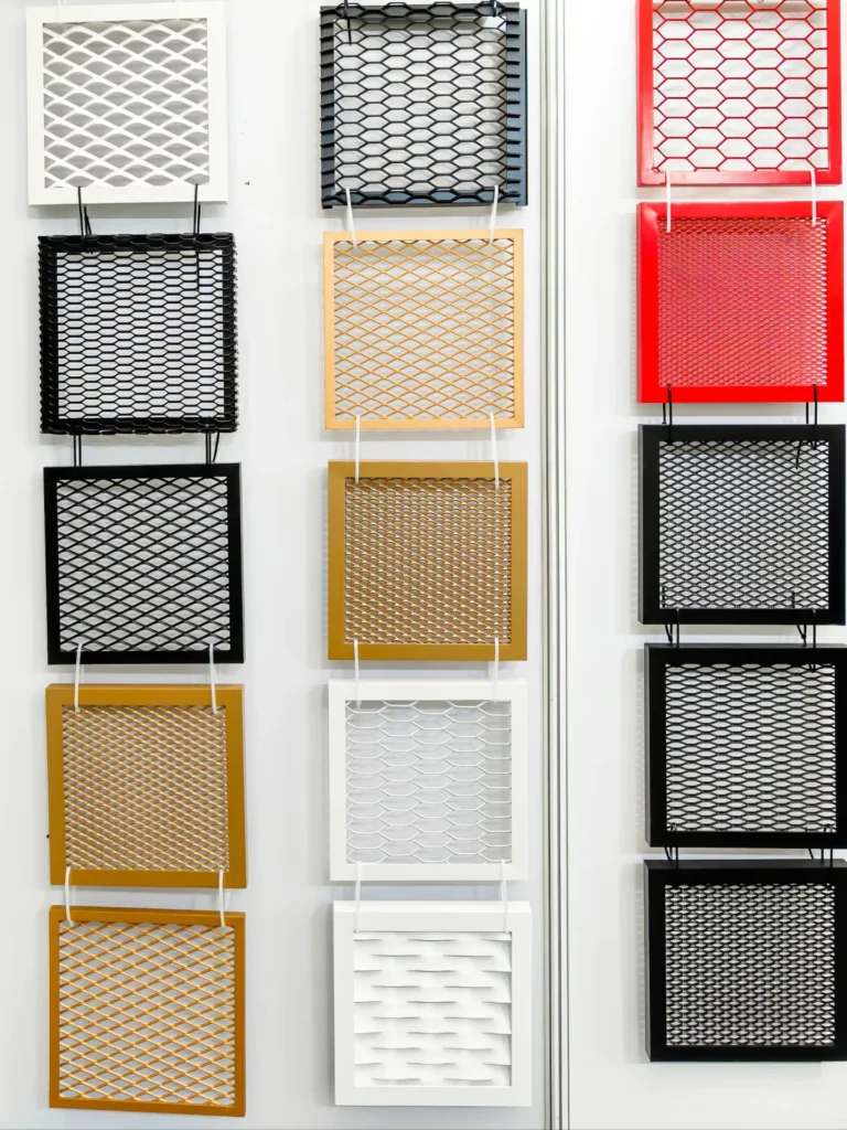 Different textures of expanded mesh panles