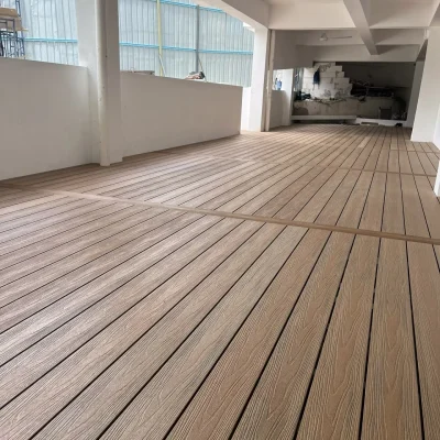 Installed composite floor panel with aluminium core at indoor space